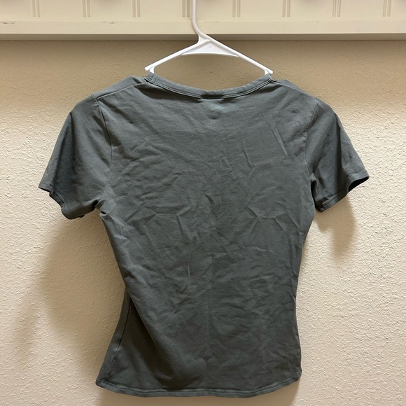 Gymshark Gray/Dark Green Fitted Short Sleeve Tee - Picture 2 of 3